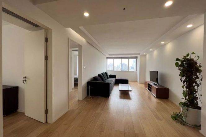 Spacious 2BR APT Floor heating Fuxing Park 18k