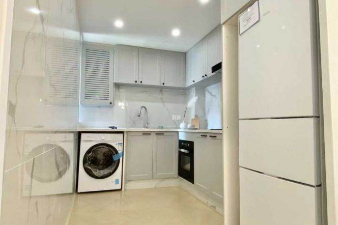 Spacious 2br 2lr/elevator/bright room/big living room,Jinshajiang @L13/3/4