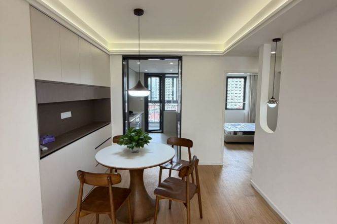 Open balcony+modern 2br 2baths/big living room,Changshou rd@L7/13