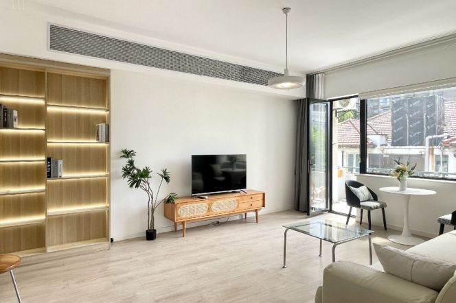 Cozy 1BD Old Apartment w. Big Balcony L1/10