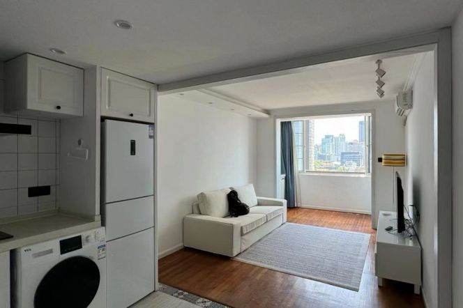 jiaotong university station one bedroom