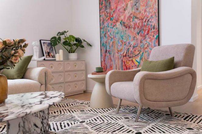 Apartment for Rent near Jiaotong University | 115 sqm | 2-Bedroom | Fully Equipped