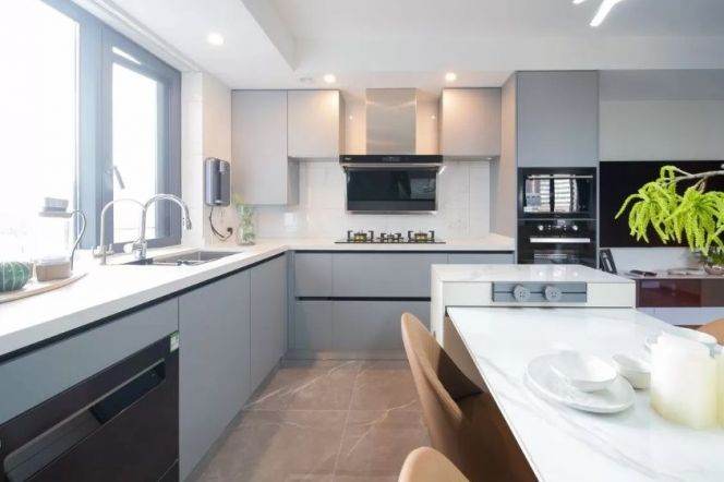 Fully furnished 2Br w. Central AC Xintiandi 