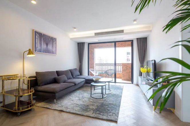 Renovated 2BR 2BA Elevator Apt w/Balcony nr Jiaotong University Station