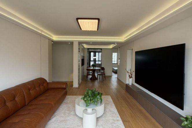 Open balcony+modern 2br 2baths/big living room,Changshou rd@L7/13