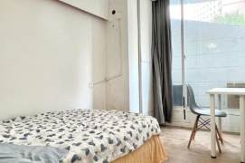 Jingan district,bright room with balcony near Jingan temple,roommates friendly 