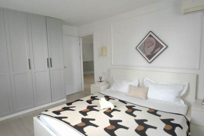 High rise one bedroom elevator Apt +dryer+oven@L2/4Zhongshan Park