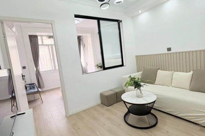 Civilized community 1BR+1LR/ Songyuan rd Sta M10 /3F/6.2K /45sqm 