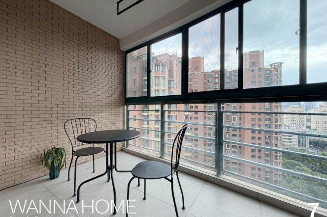 Garden Compound/Zhongshan Park/Balcony/Fixed Parking/Large Storages/Cozy3br2bt