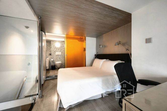 Loft one bedroom service apt 2mins to Langao Rd,free for gym & Wifi