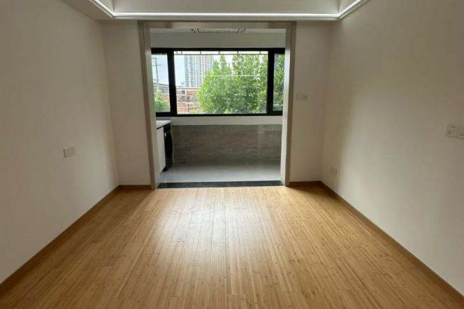  2Br,@balcony brand new,@jiaotong university-line 10,@xinhua Rd.