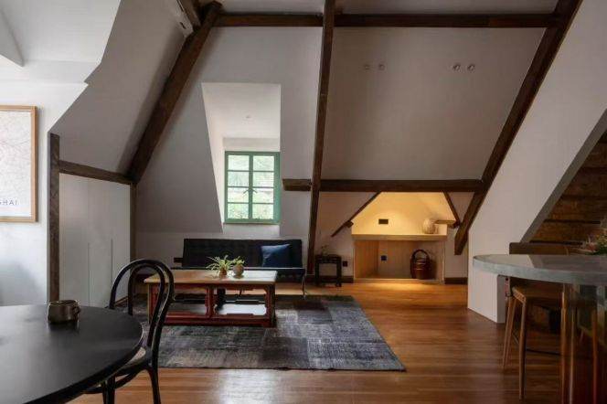 Jiaotong University 2BR 2BATH with terrace