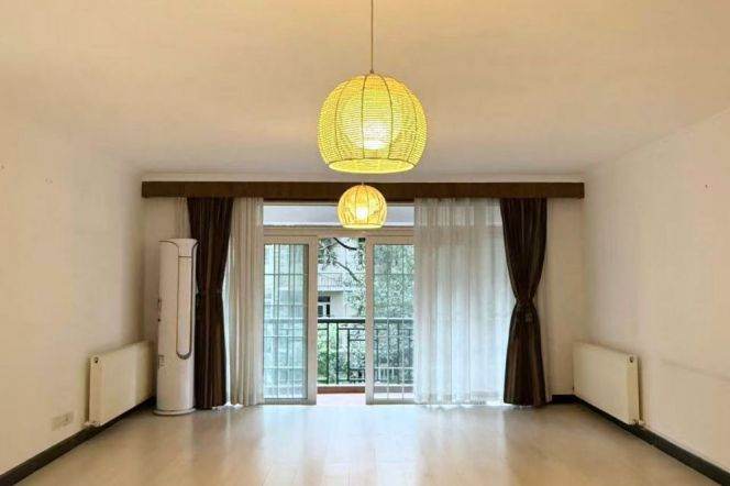 Valuable 3Brs in Artist Court