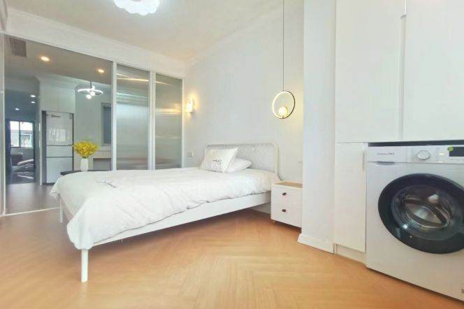 Brand new 1BR Hongqiao RD Sta M3/4/10/5F without Lift/6K/48sqm