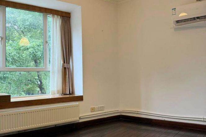 Valuable 3Brs in Artist Court