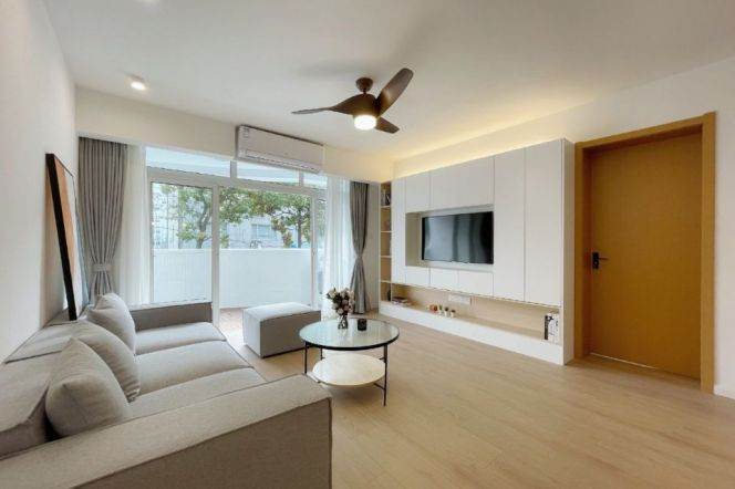 Nice 3Brm With AN Open Balcony Near Line 2 Loushanguan Rd