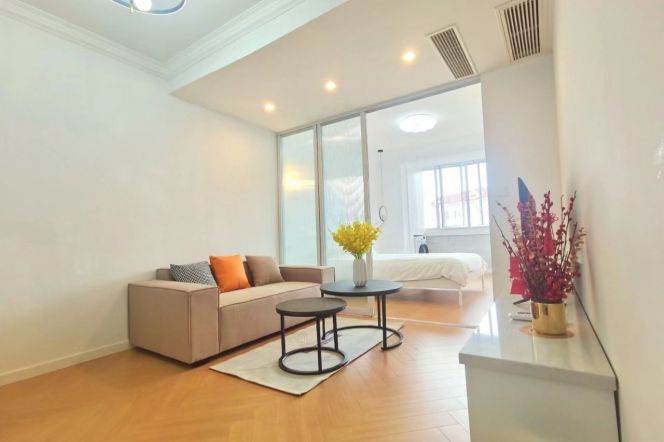 Brand new 1BR Hongqiao RD Sta M3/4/10/5F without Lift/6K/48sqm