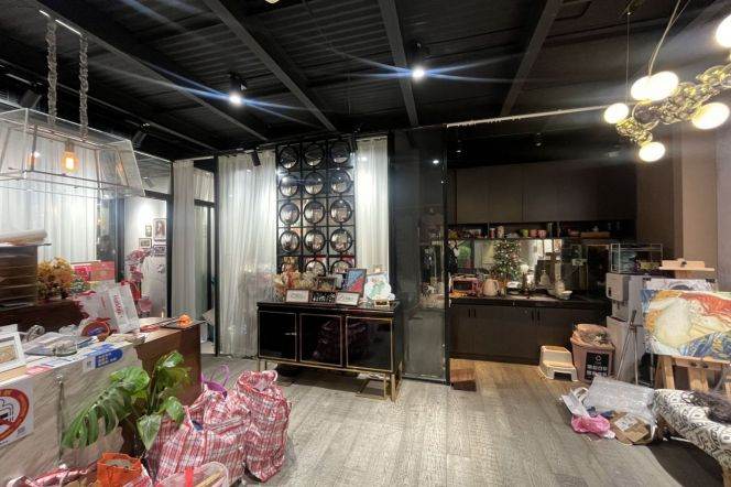 Ground Floor Street-Facing Shop: 7m Loft Layout, Independent AC, Plumbing Ready