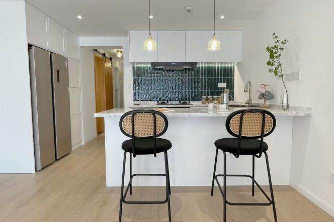 3Br&2baths,@zhongshan park,@ open balcony,new deco,good price 