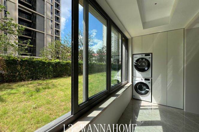 Spacious&Bright&Modern 3Bdrs 2Baths Apt/L3/4/11/14 Cao Yang Rd/Awesome View/Nice Compound