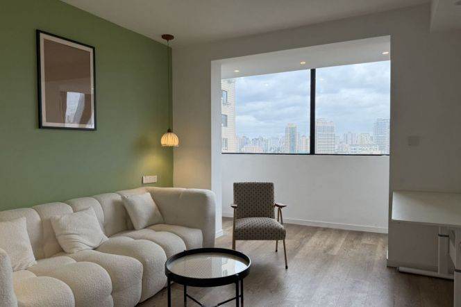 Jiaotong Uni 1BR  /  Spacious / Bright / Modern/ Quiet /Good view