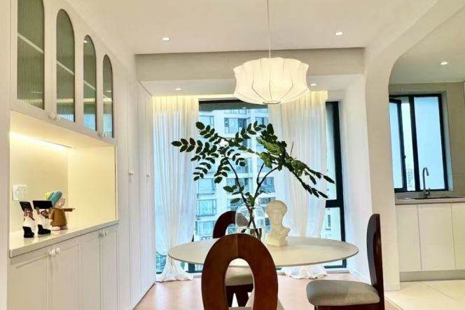 2Br,Outdoor Balcony,NearShanghai West  Railway Station,Line 11