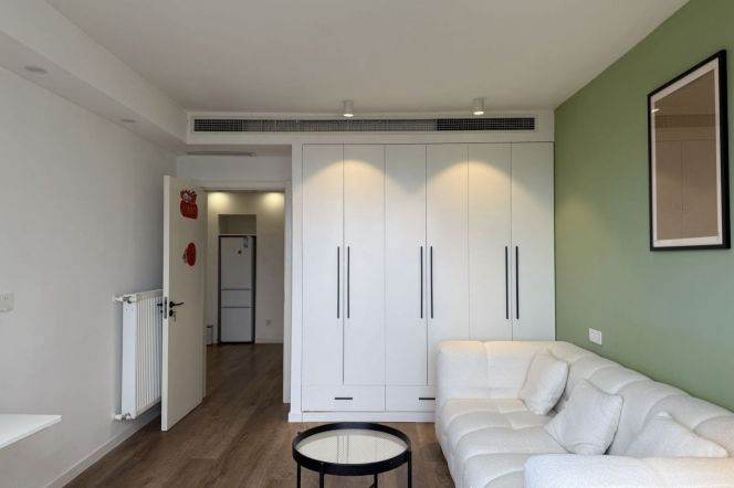 Jiaotong Uni 1BR  /  Spacious / Bright / Modern/ Quiet /Good view