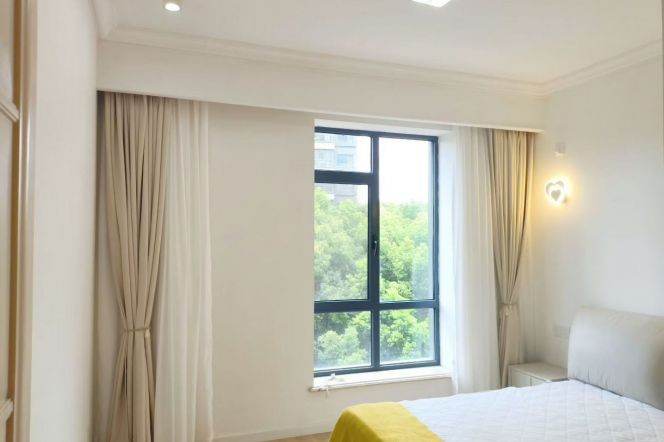 Subway stations of Lines 11 to 15, park-style community, constant temperature throughout the year