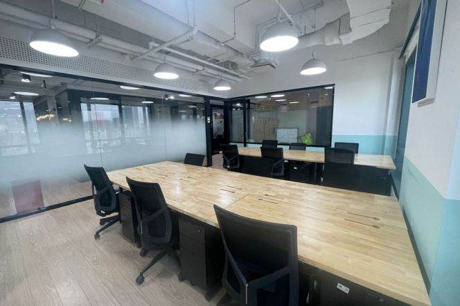 Well-Equipped Office near People square, with Large Window, Ready for Immediate Occupancy