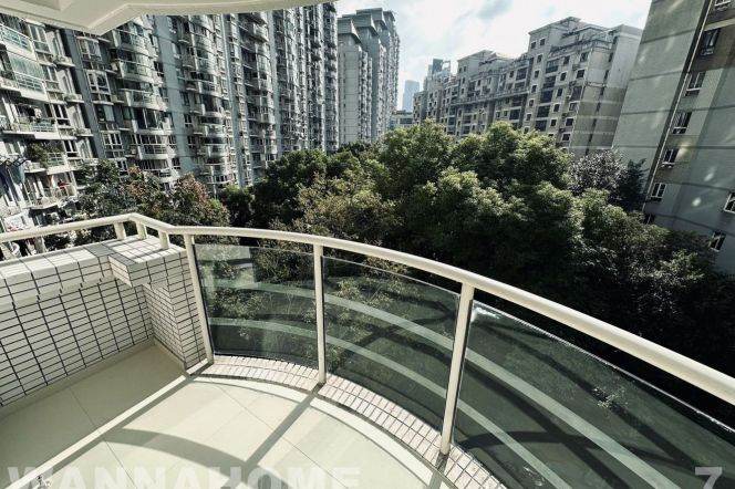 Garden Compound/Line 1/12/13 MT/Suzhou Creek/Balcony/Elevator/Large Storages/Heater/Cozy2+1br2bt
