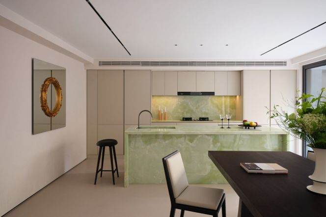 brand new whole lane house near IAPM Line 1,10,12 and Middle Huai hai road CBD