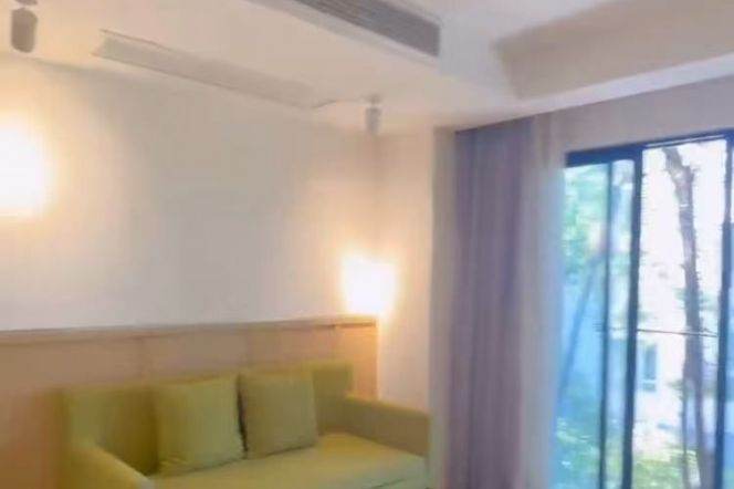 Beautiful 1br duplex serviced apt with balcony in Xuhui