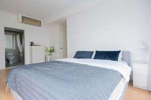 Bright 3Brs in Palace Court