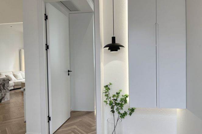 Fancy 2BR Apt + Terrace | Suzhou Creek | High ceilings & heating | 15.5K