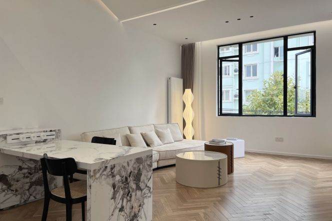 Fancy 2BR Apt + Terrace | Suzhou Creek | High ceilings & heating | 15.5K