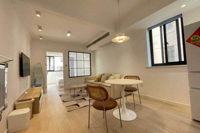 Spacious 1br 2lr/all bright room/big living room,Zhongshan park@L2/3/4