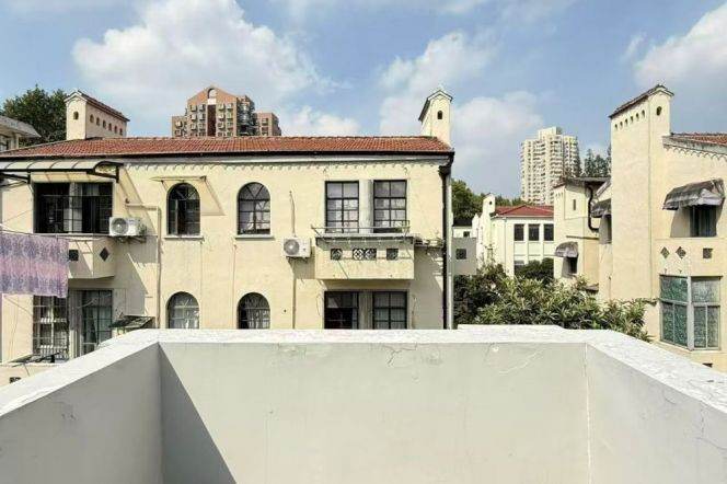 Valuable 3Brs @TianPing Rd with Terrace