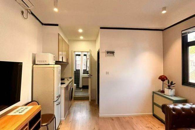 South Shanxi rd 1BR apartment