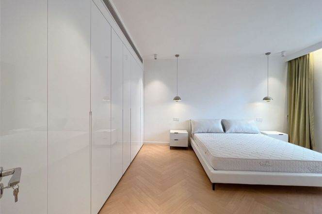 Zhongshan park spacious & nice 3br2bt with 18.5k