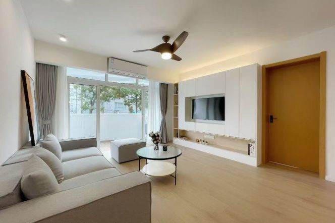 Loushanguan station nice 3br2bt with balcony with 14.5k