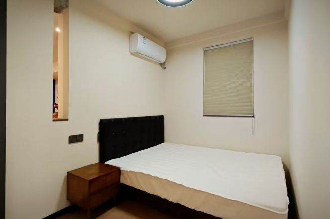 Good deal 1BR APT Elevator Hengshan Rd 9.6k