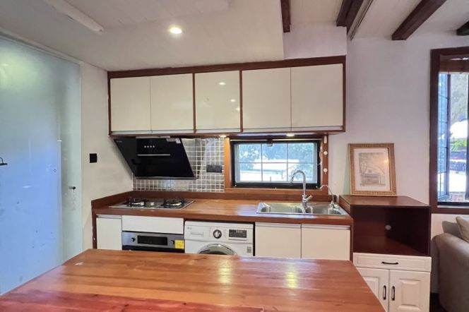 iapm lane house 2BR 2.5bath Top Rooftop Terrace 