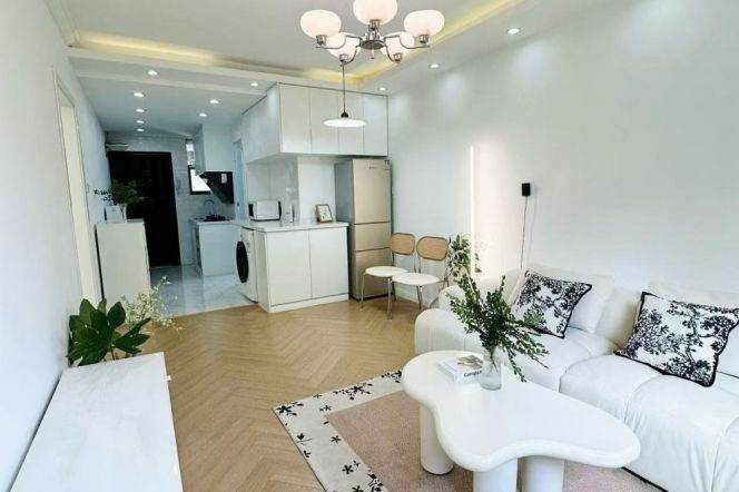 Zhongshan tree view 1BR apartment