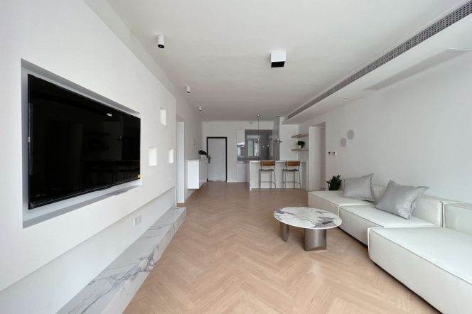 Zhongshan park spacious & nice 3br2bt with 18.5k