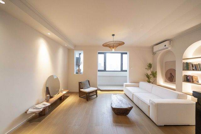 3B2B,Near JiaoTong University station,Line 10 