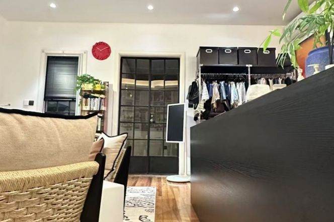 Wukang rd/Xingguo rd Cozy 1Br+Balcony @ L10/11