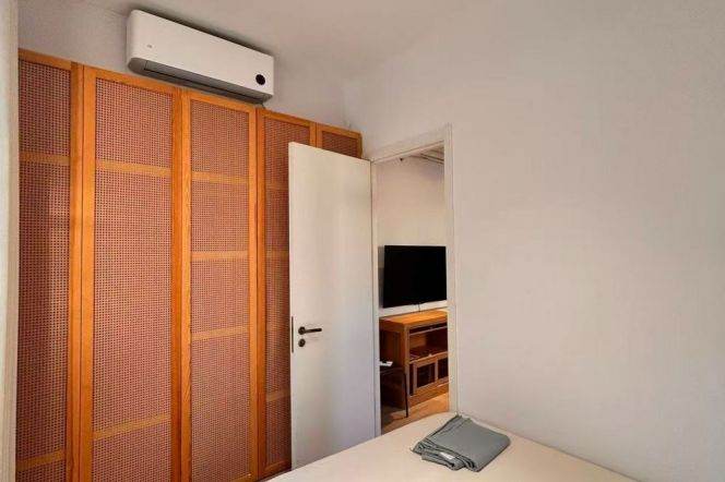 South Shanxi rd 1BR apartment