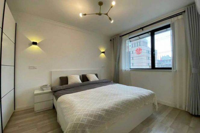 JT university Fahuazhen/West Huaihai Rd bright 2brs apt; L10/13