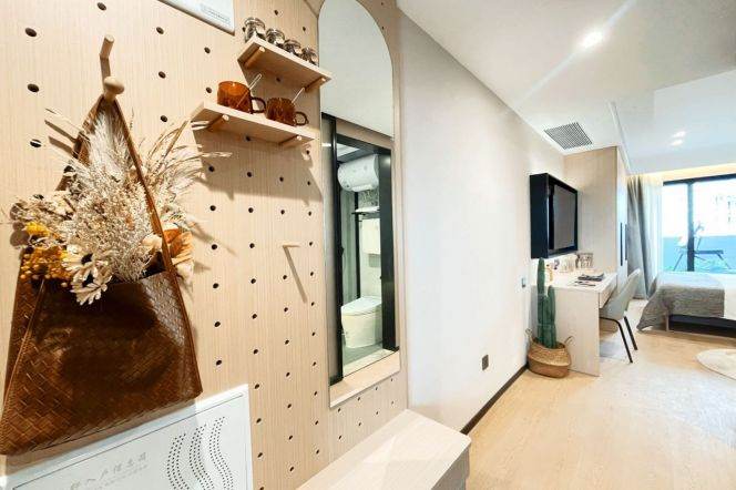 1br, balcony , across from park, Subway L8Shiguang, Key, 5.2k