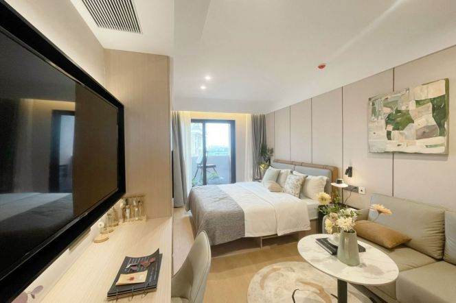 1br, balcony , across from park, Subway L8Shiguang, Key, 5.2k